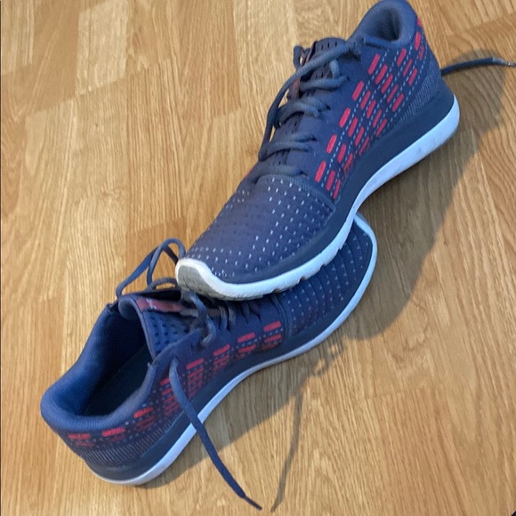 Under Armour Blue and Red Athletic Shoes - Picture 8 of 9